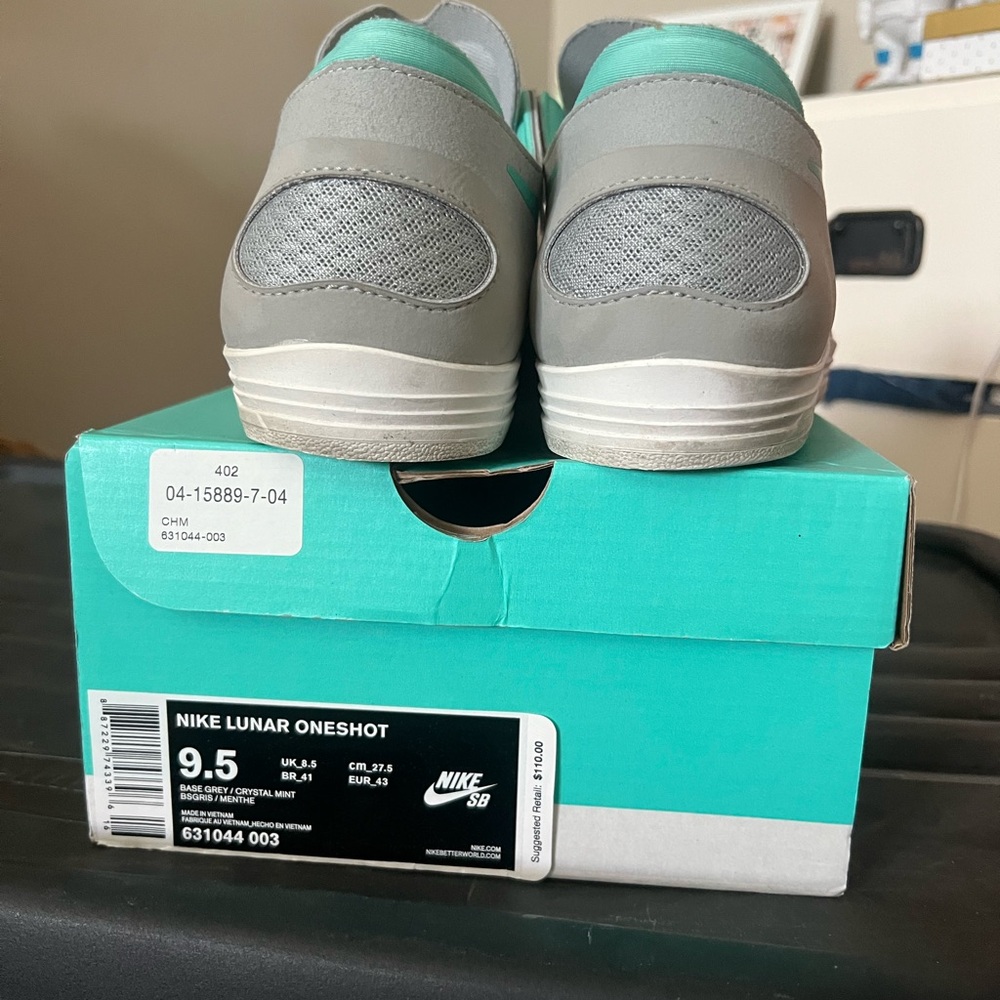Nike Men's Sneakers in Gray and Teal lunar one shot - Picture 2 of 5